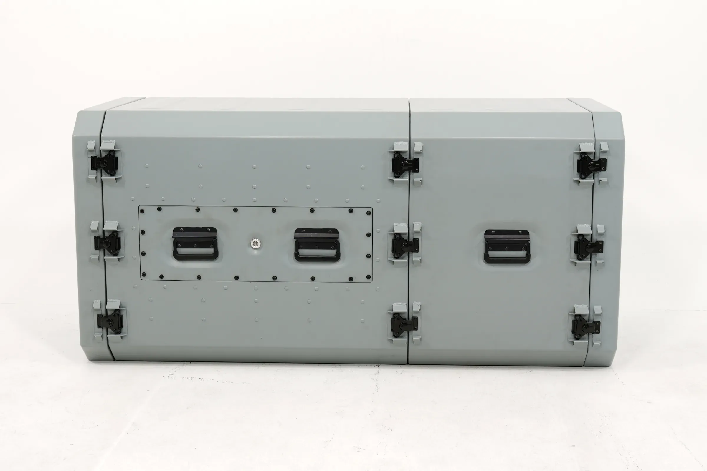 ACP20 closed, carry handles in a row