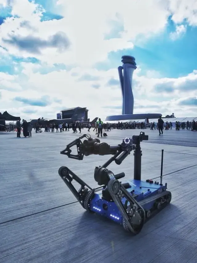 MES01 on a manipulator robot on the apron