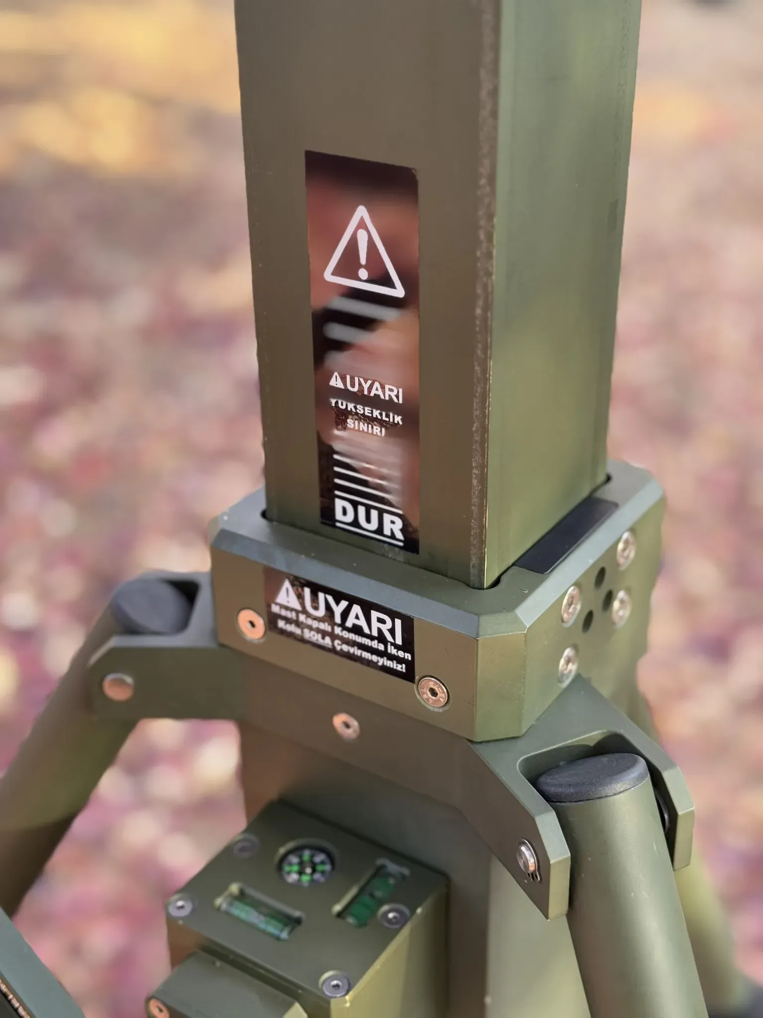 The warning label and the levelling module