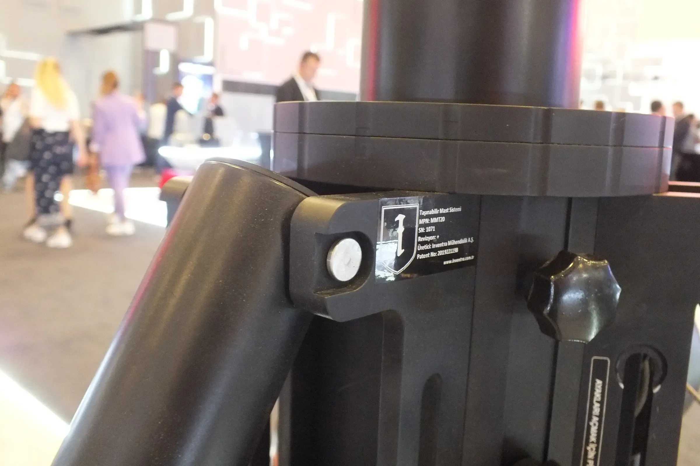 The leg clamp and the product label