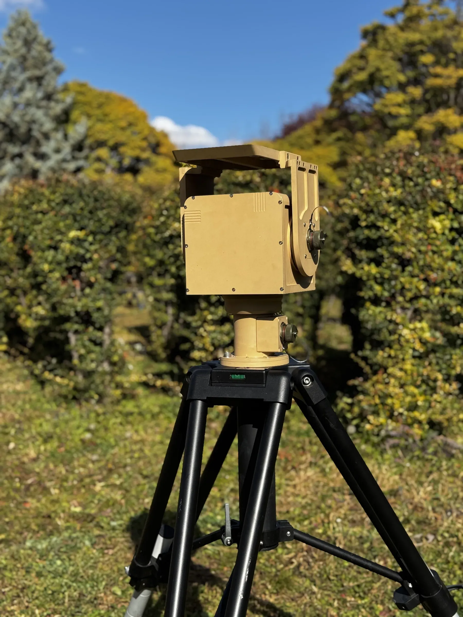 PED10 on its tripod in the garden