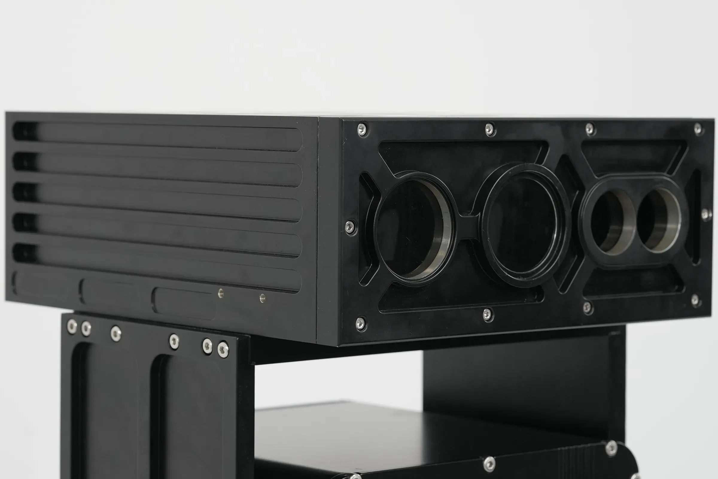 The SEB20 apertures and cooling louvres