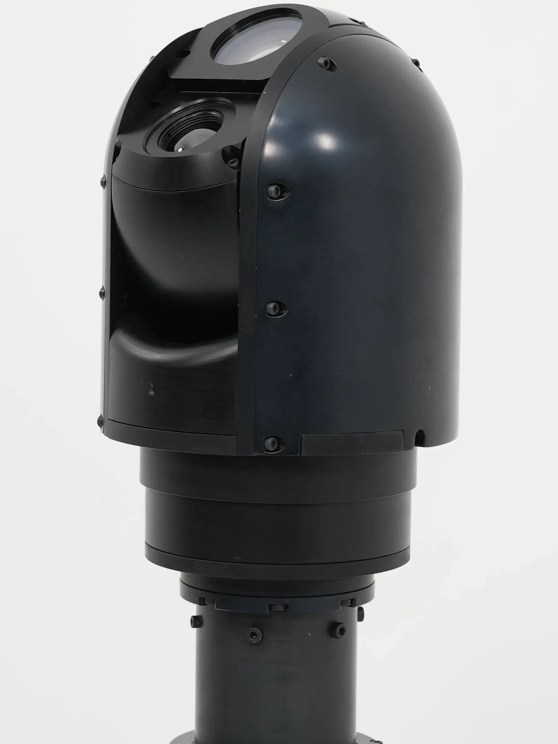 Low angle of the SEG10 gimbal head tilted upward on the mast top section.