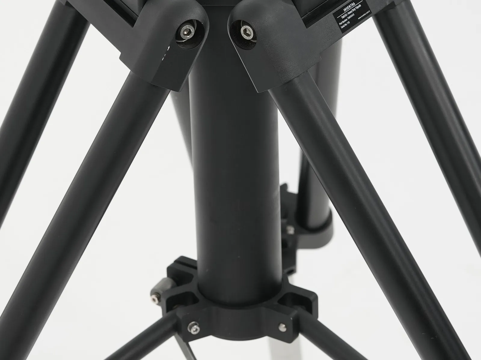 Top plate and leg connection blocks seen from below — the mechanical interface