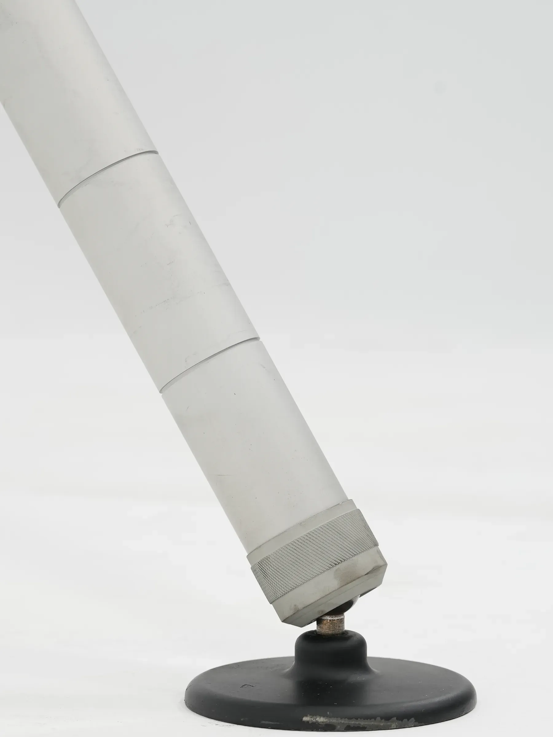 The leg extension and its rubber foot