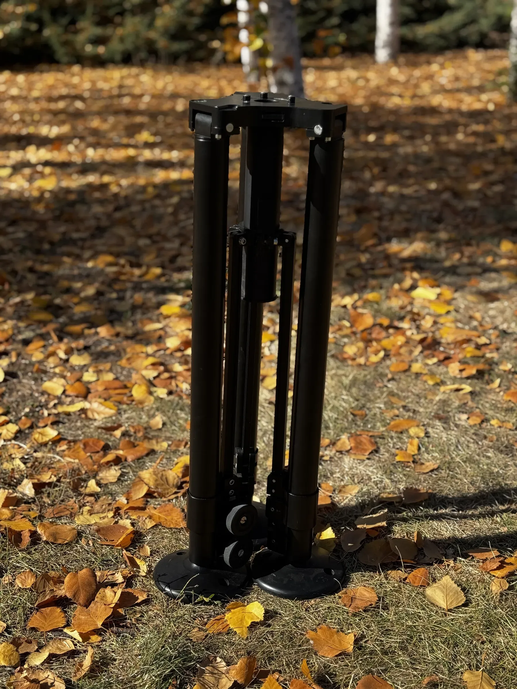TMM10 with its legs closed into a bundle