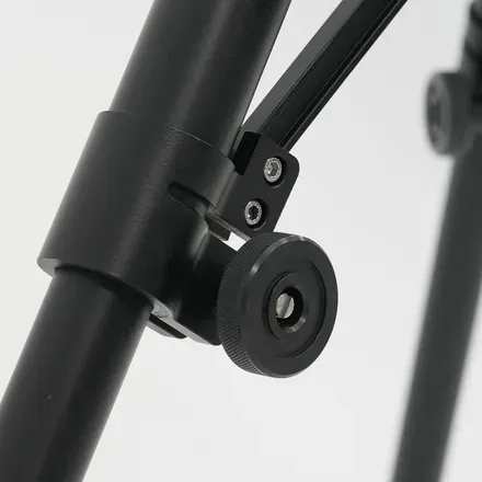 The clamp knob and brace pin on the leg